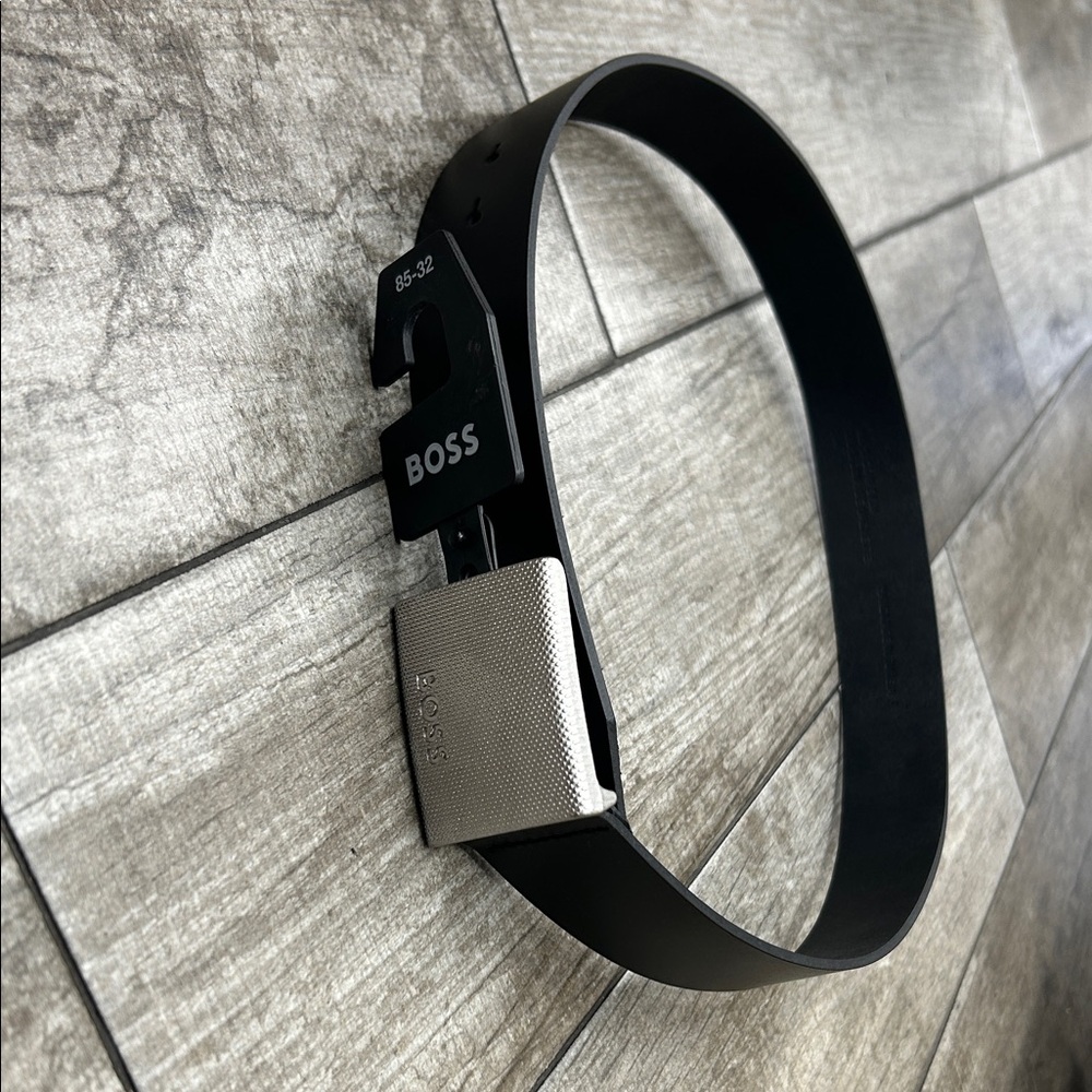 BOSS Black and Silver Wearable Tech NWT